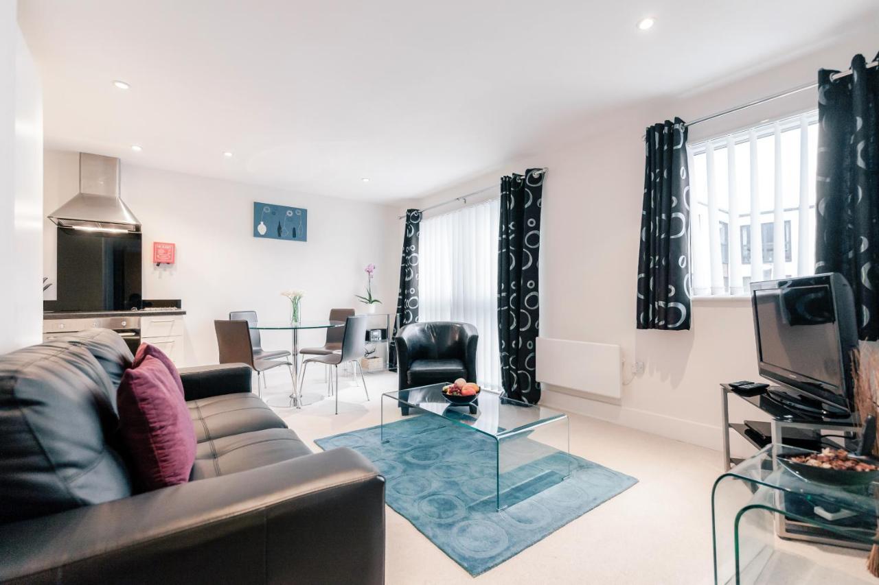 Roomspace Serviced Apartments - Capitol Square Epsom Quarto foto